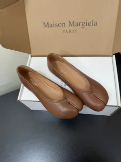 Alternative view of MAISON MARGIELA Flats Vegetable-tanned Lambskin EU35-39 C40202608030208