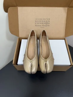 MAISON MARGIELA Flats Vegetable-tanned Lambskin EU35-39 C50202608030215