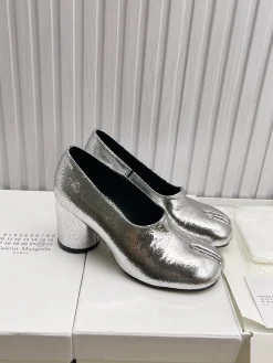 Alternative view of MAISON MARGIELA Pumps B60202608031180