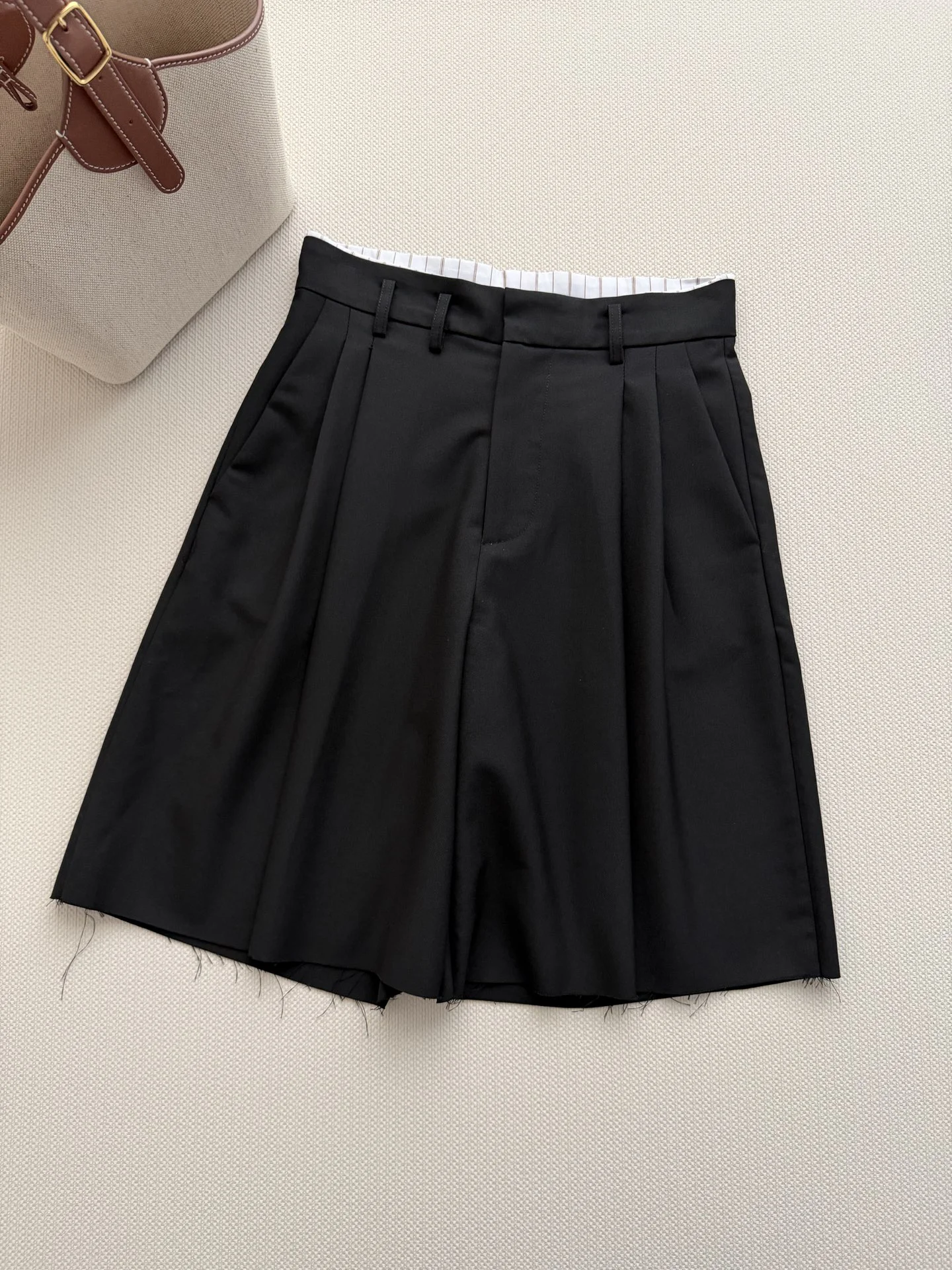 MAISON MARGIELA Shorts S M L B65202608042516