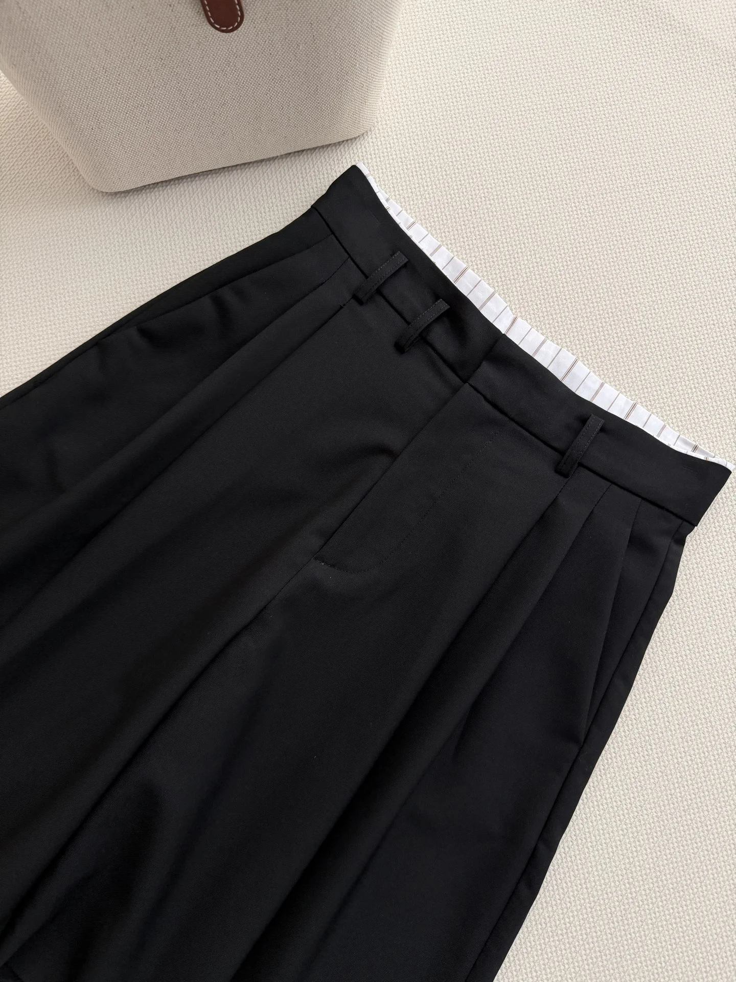MAISON MARGIELA Shorts S M L B65202608042516 - Image 3