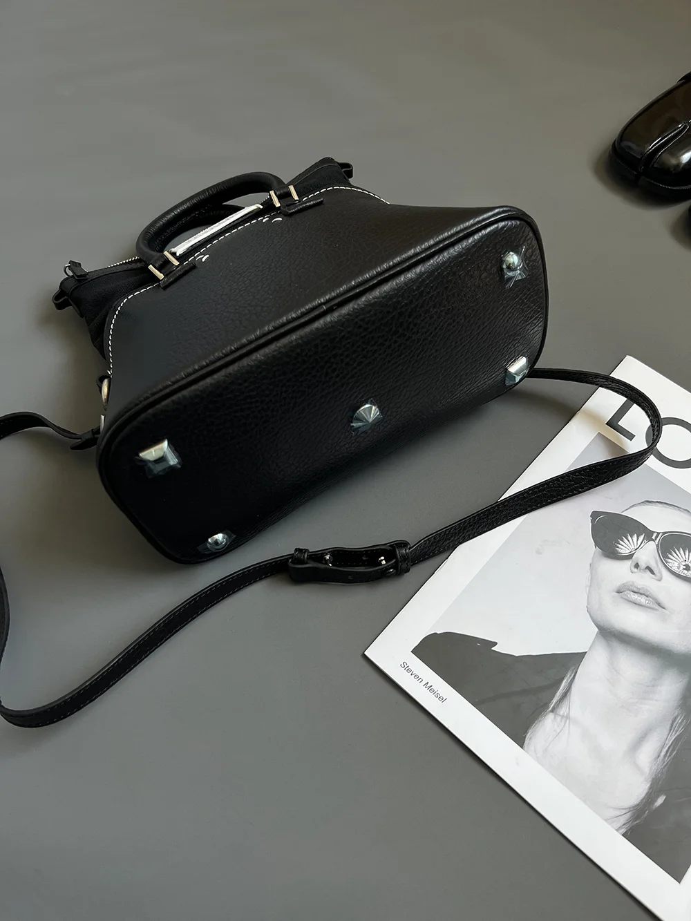 MAISON MARGIELA Shoulder Bags Embossed Cowhide (Black) 26X19X13CM F20202608100050 - Image 4