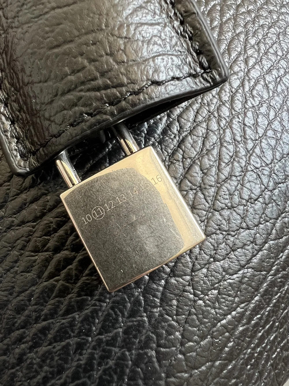 MAISON MARGIELA Shoulder Bags Embossed Cowhide (Black) 26X19X13CM F20202608100050 - Image 8