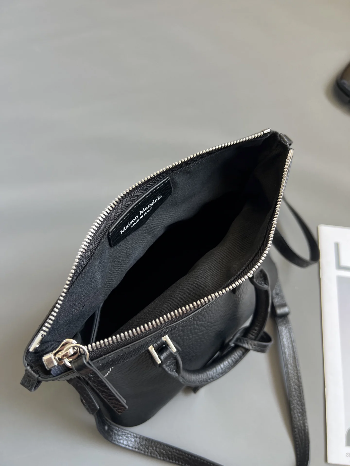 MAISON MARGIELA Shoulder Bags Embossed Cowhide (Black) 26X19X13CM F20202608100050 - Image 9