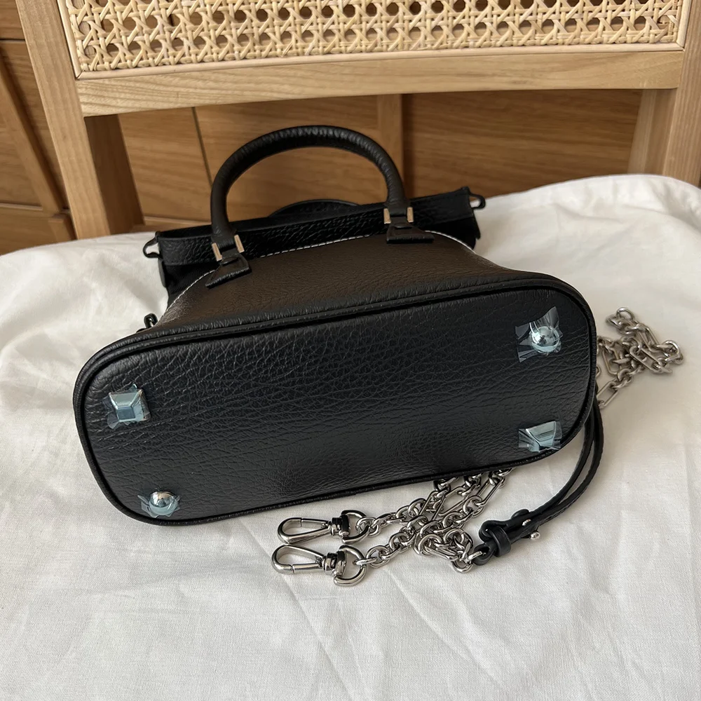 MAISON MARGIELA Shoulder Bags Embossed Leather (Black-Silver) 22X15X10CM D55202608100051 - Image 3