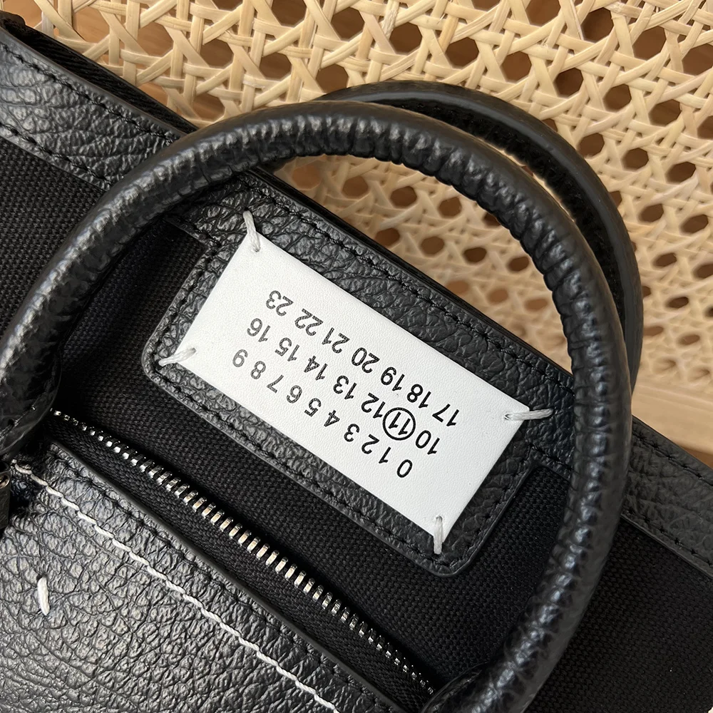 MAISON MARGIELA Shoulder Bags Embossed Leather (Black-Silver) 22X15X10CM D55202608100051 - Image 5