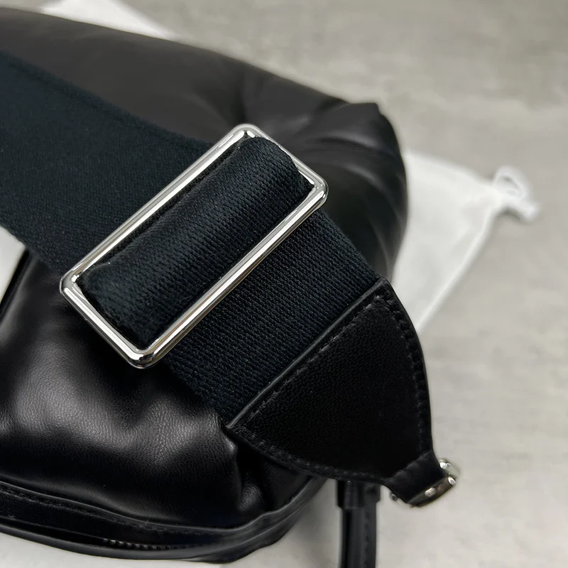 MAISON MARGIELA Shoulder Bags Lamb Leather (Black) 29X21X8CM E20202608100039 - Image 4