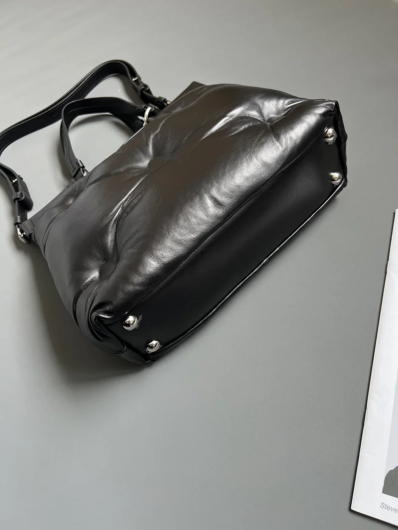 MAISON MARGIELA Shoulder Bags Lambskin Leather (Black) 28X24X11CM E85202608100015 - Image 4