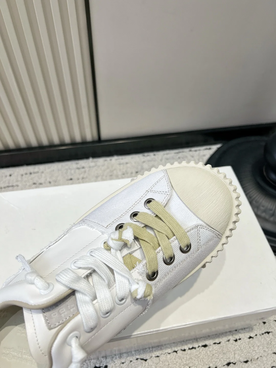 MAISON MARGIELA Sneakers Calf Leather EU35-44 C00202608030323 - Image 8