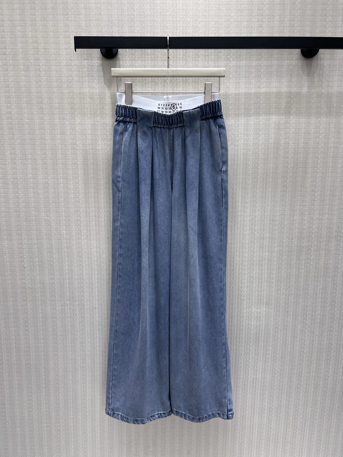MAISON MARGIELA Trousers Tencel S-M-L B15202608042240