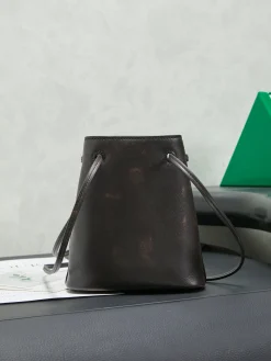 Alternative view of MIU MIU Bucket Bags (Brown-Gold) 17X14X6CM D10202608091518