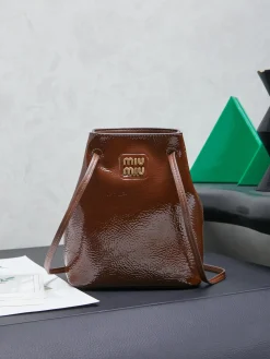 MIU MIU Bucket Bags Cracked Patent Calfskin (Brown-Gold) 17X14X6CM D10202608091577