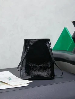 Alternative view of MIU MIU Bucket Bags Crackled Patent Leather (Black-Gold) 17X14X6CM D10202608091576