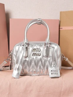 MIU MIU Bucket Bags Lambskin (Silver) 19X13X6CM G80202608091453