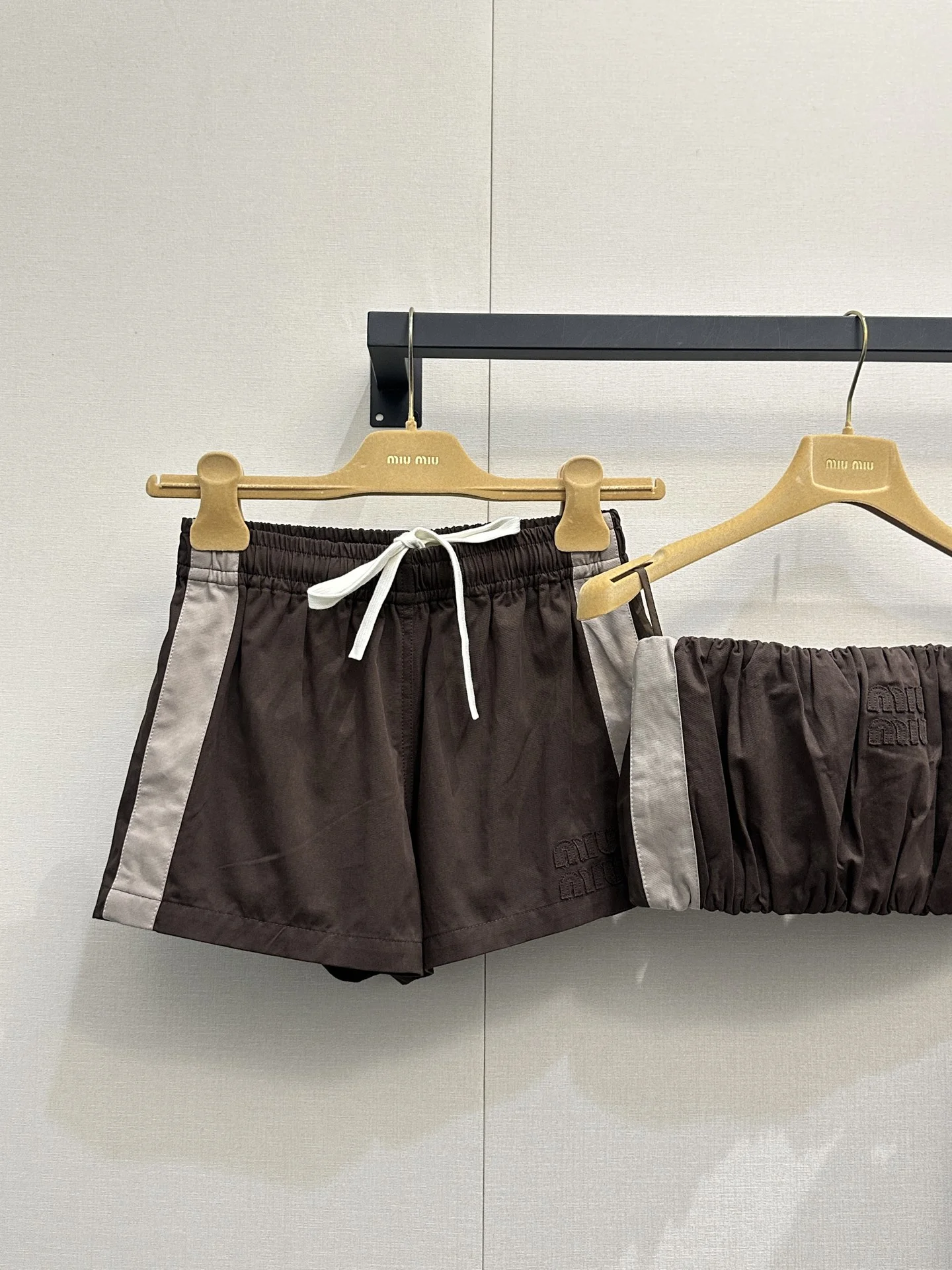 MIU MIU Shorts Cotton S-M-L B05202608042491 - Image 9