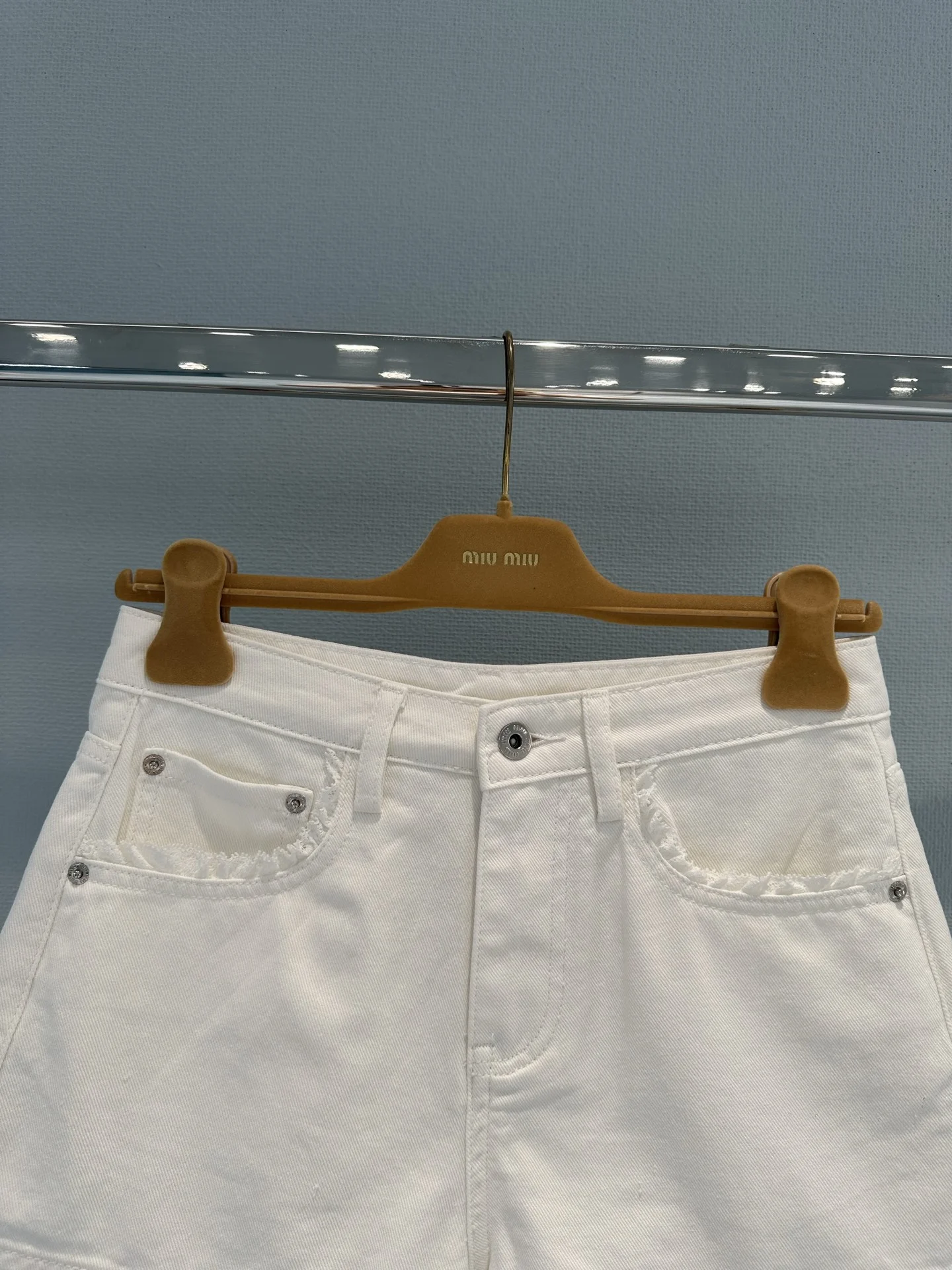 MIU MIU Shorts Denim S-M-L A95202608042770 - Image 3
