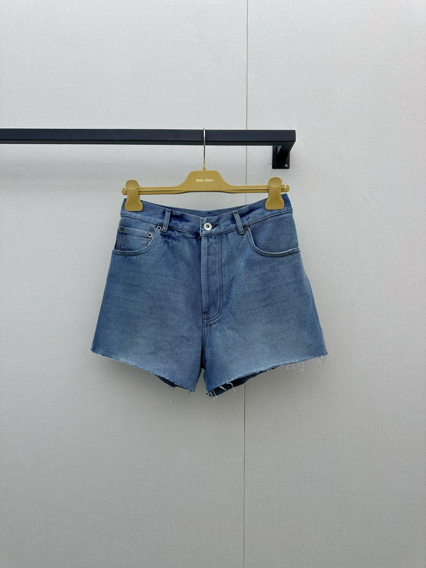 MIU MIU Shorts Denim S-M-L B65202608042135