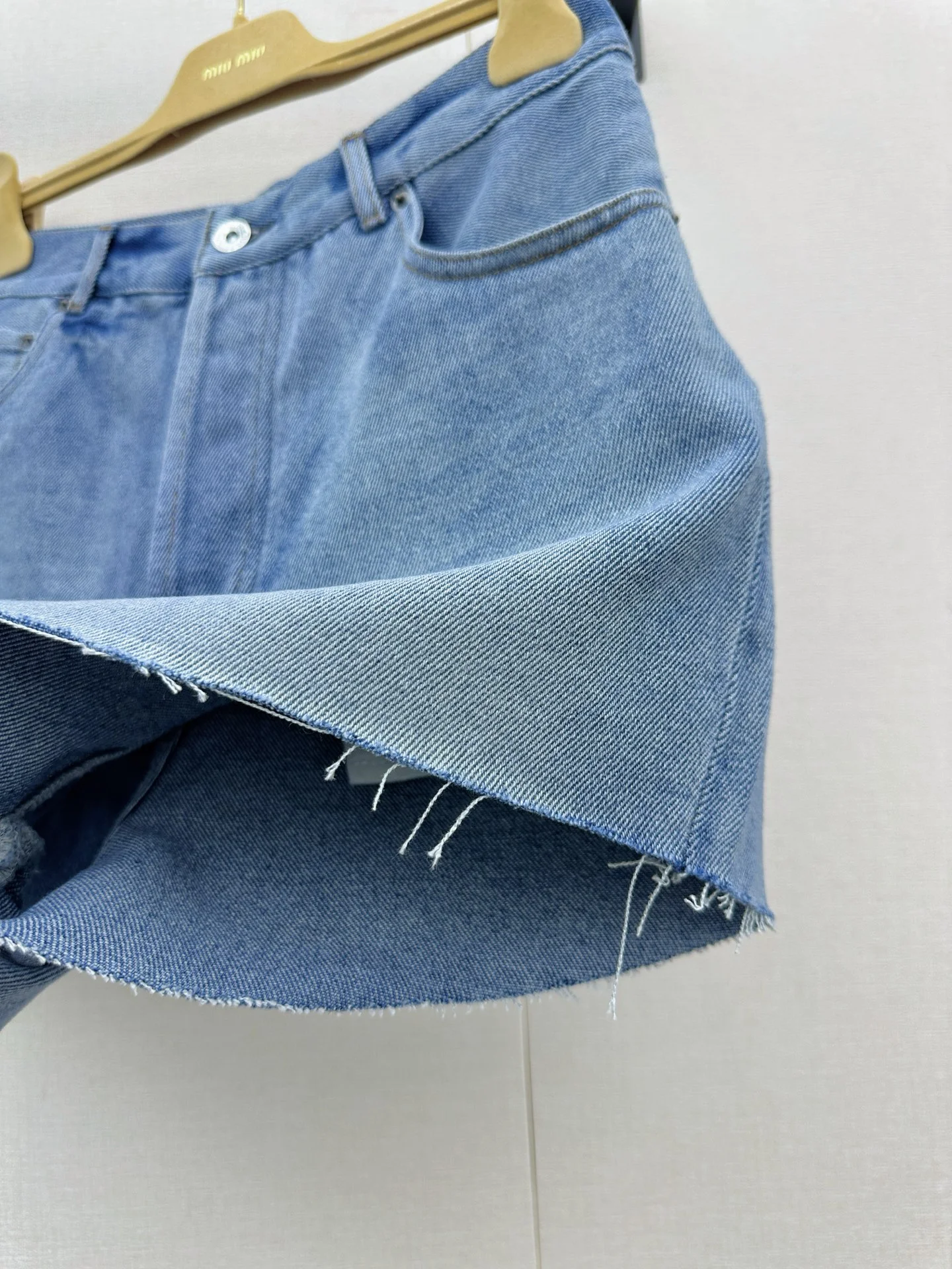 MIU MIU Shorts Denim S-M-L B65202608042135 - Image 6