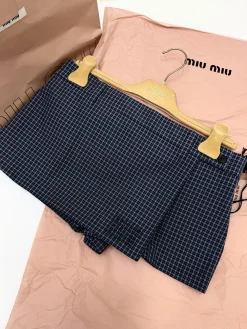 MIU MIU Shorts Lightweight Breathable S-M-L C15202608040500