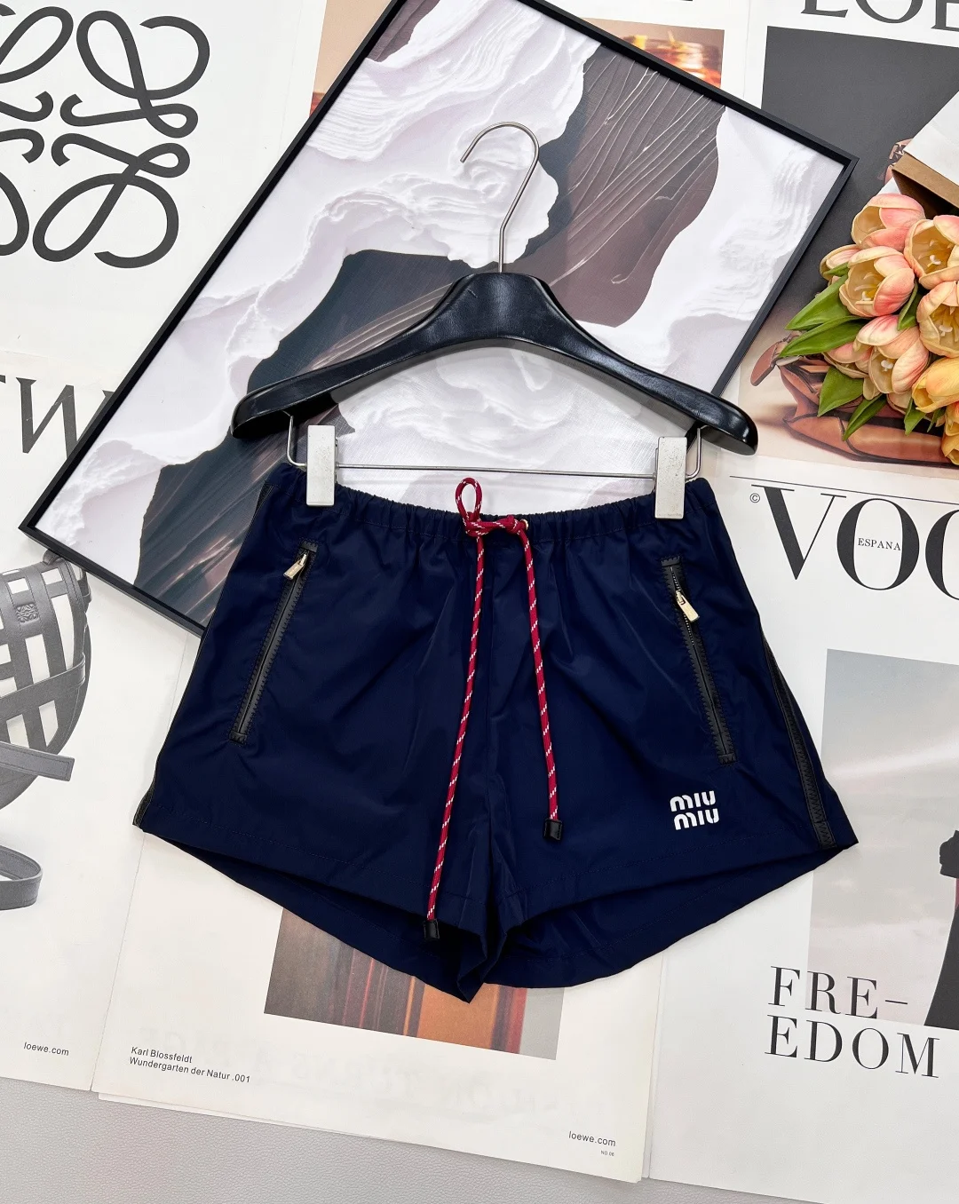 MIU MIU Shorts Nylon S-M-L A95202608040142