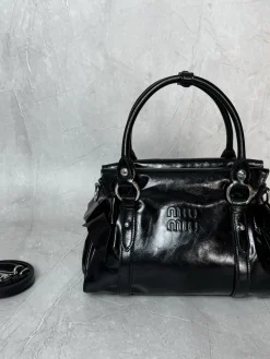 MIU MIU Shoulder Bags (Black-Silver) 28X15X22CM H30202608091342