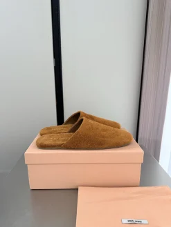 MIU MIU Slippers B40202608032768