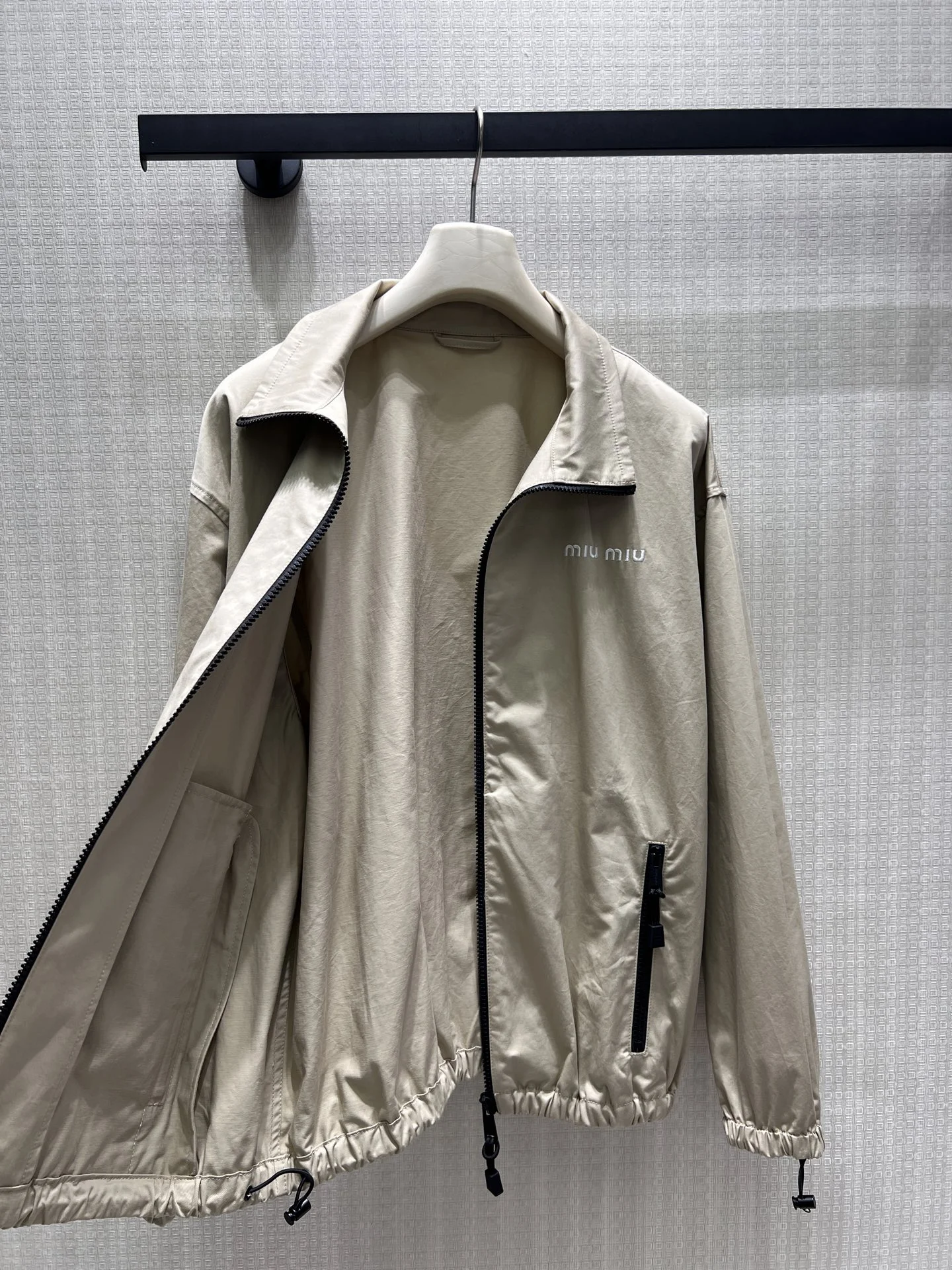 MIU MIU Suits Lightweight Fabric 36-40 C35202608042256 - Image 2