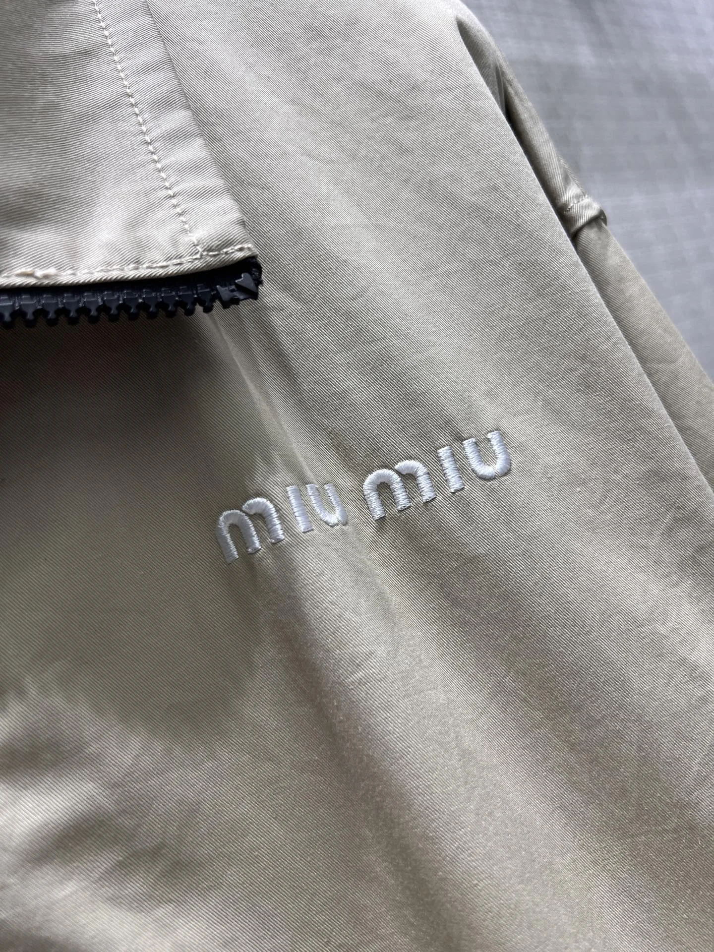 MIU MIU Suits Lightweight Fabric 36-40 C35202608042256 - Image 5