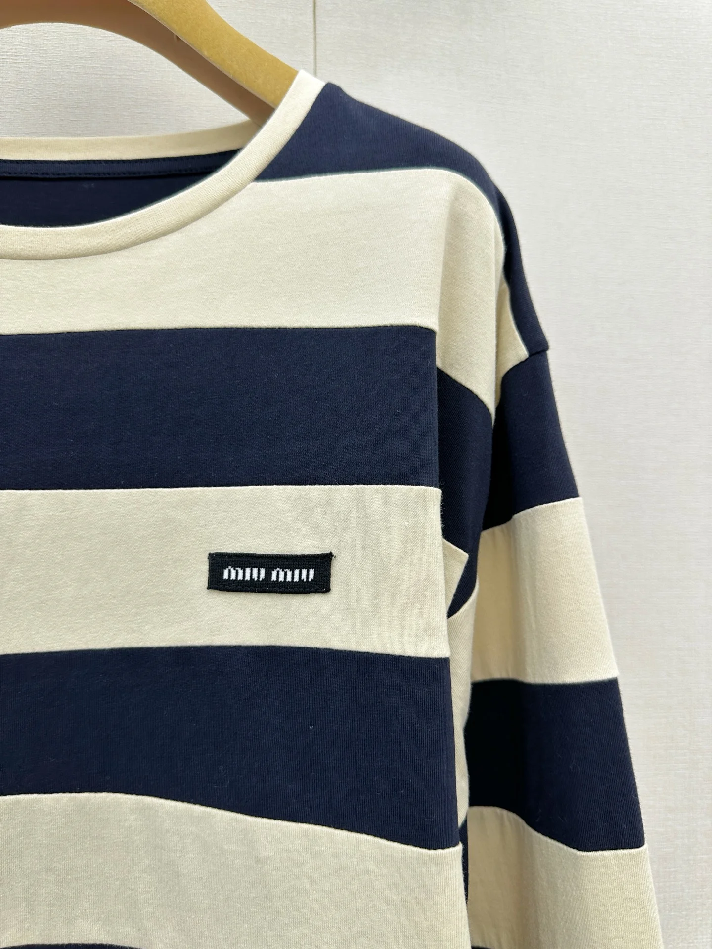 MIU MIU T-shirts S-M-L B05202608041526 - Image 6
