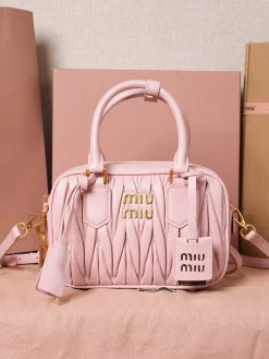 MIU MIU Trend Bags Lamb Leather (Pink-Gold) 19X13X6CM G80202608091450