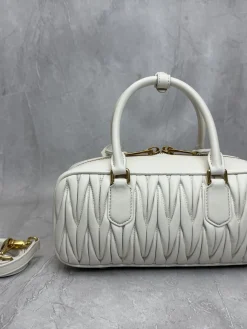 Alternative view of MIU MIU Trend Bags Lambskin Leather (White-Gold) 27X12X9CM H10202608090033