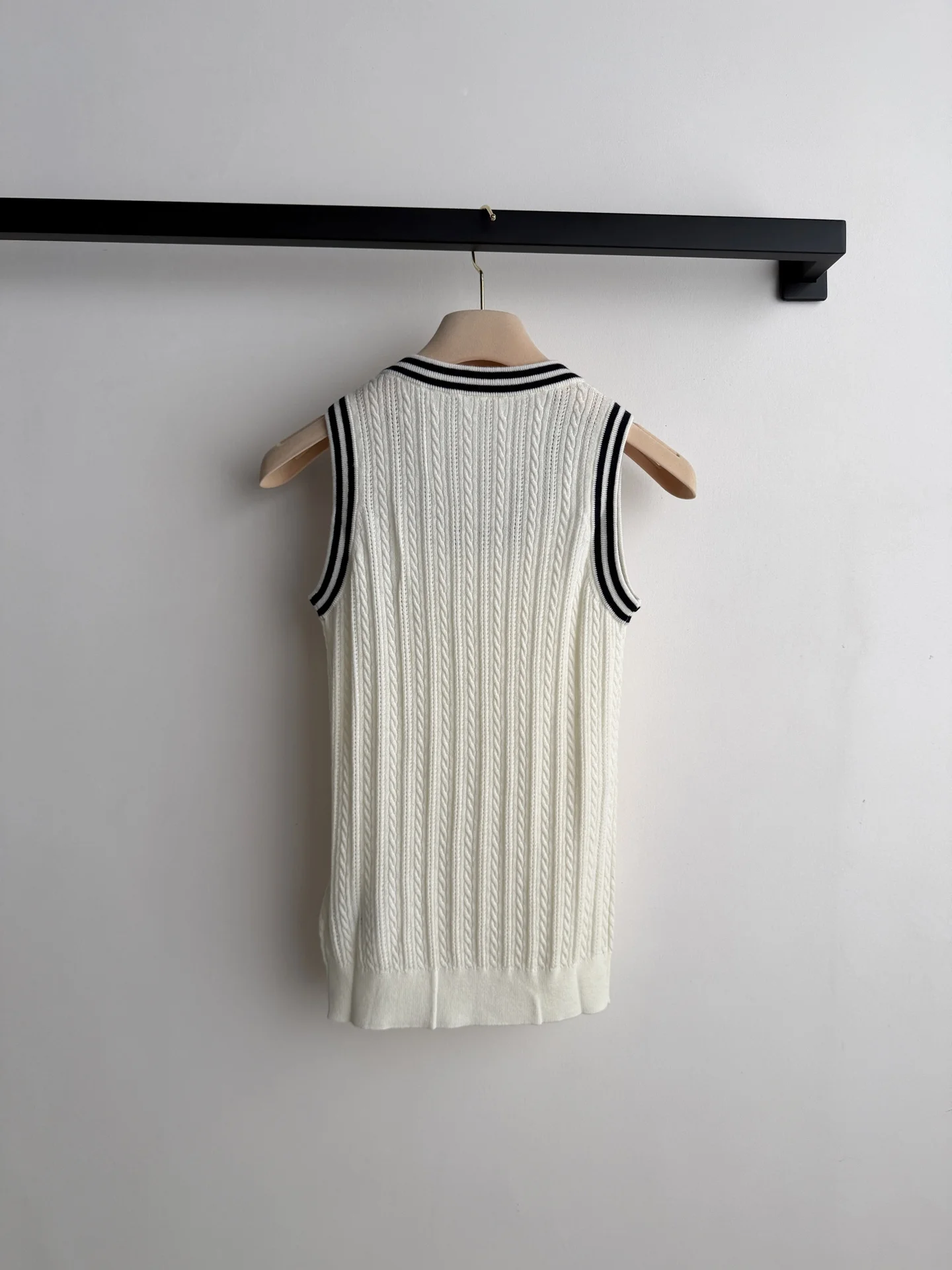 MIU MIU Vests Knit S M L B70202608040920 - Image 2