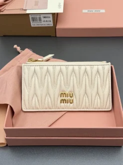 MIU MIU Wallet Bags Lamb Leather (Cream-Gold) 15X8CM B80202608091496