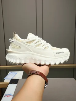 MONCLER Sneakers Mixed Materials EU39-44 C70202608032180