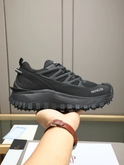 MONCLER Sneakers Rubber & Foam EU39-44 C70202608032183
