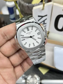 Alternative view of PATEK PHILIPPE Automated Automated 5711 (White Dial) 40mm A400202608050067