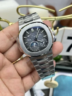 Alternative view of PATEK PHILIPPE Nautilus Automatic 5712 (Grey Dial) 40mm B450202608050039