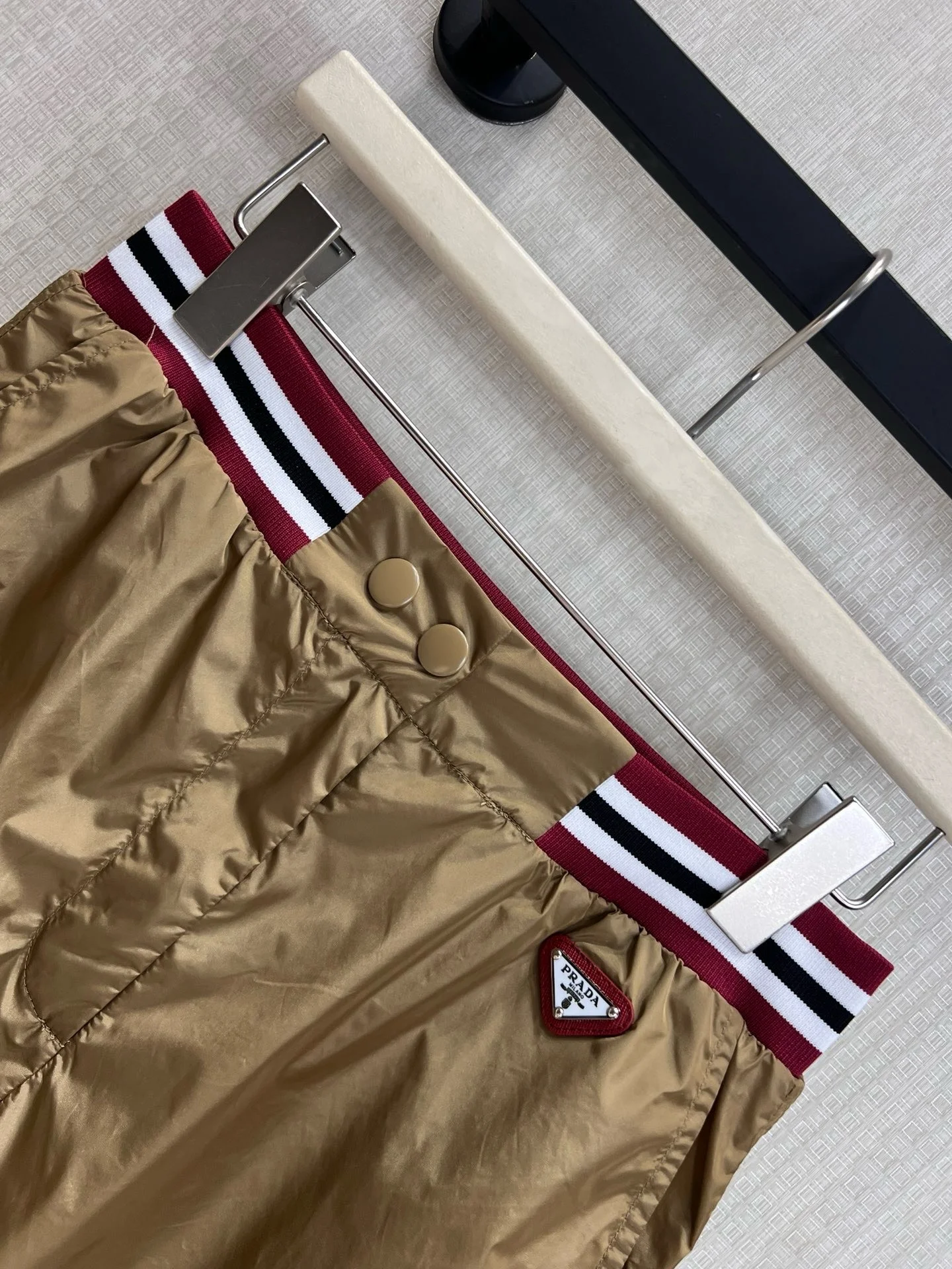 PRADA Shorts S M L B05202608042854 - Image 3