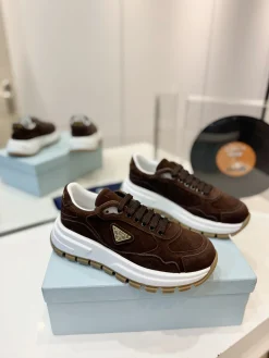 PRADA Sneakers B90202608032066