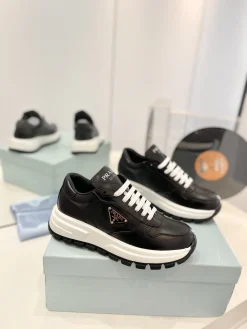 PRADA Sneakers B90202608032099