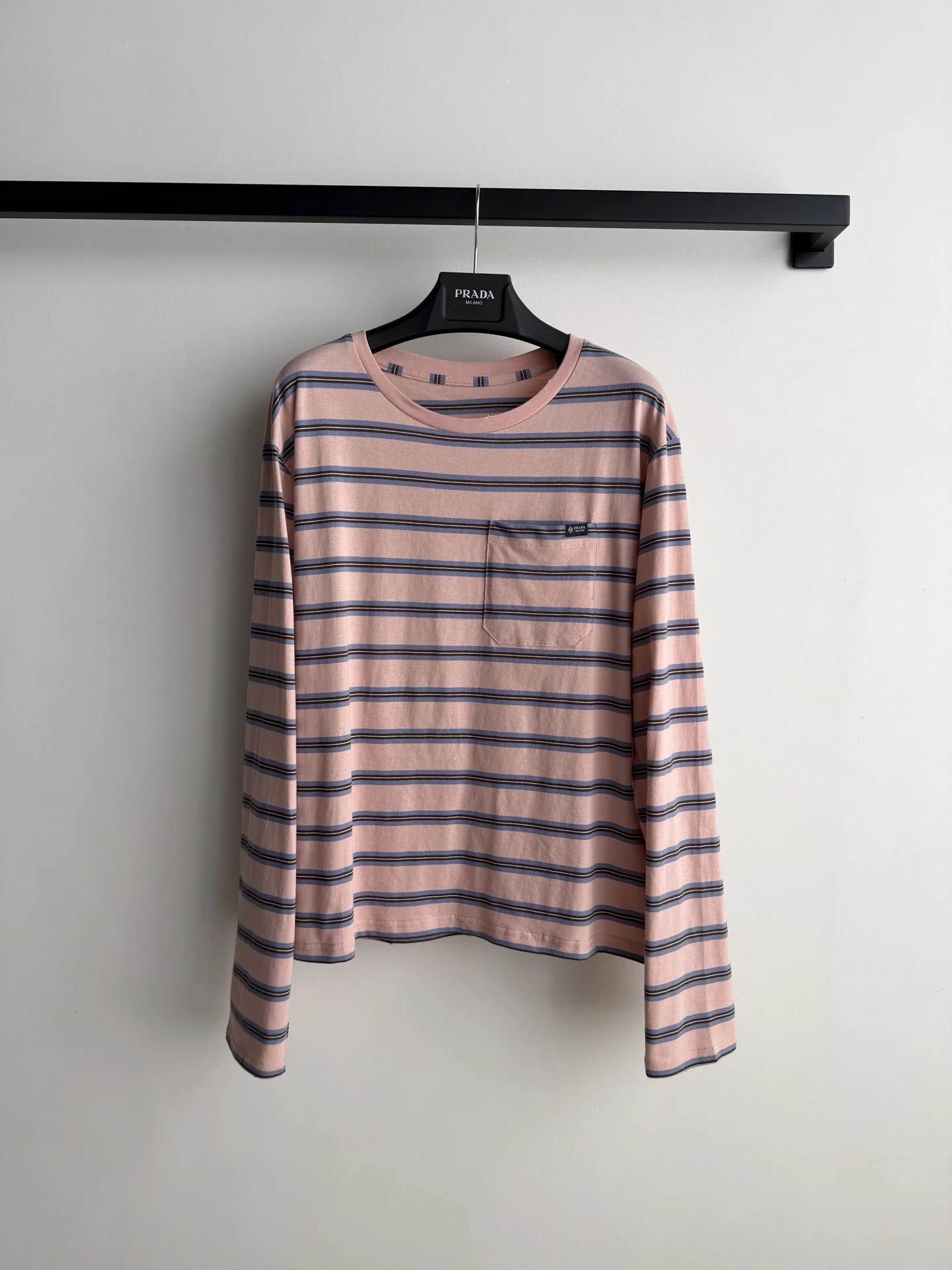 PRADA T-shirts 36-40 B10202608042649
