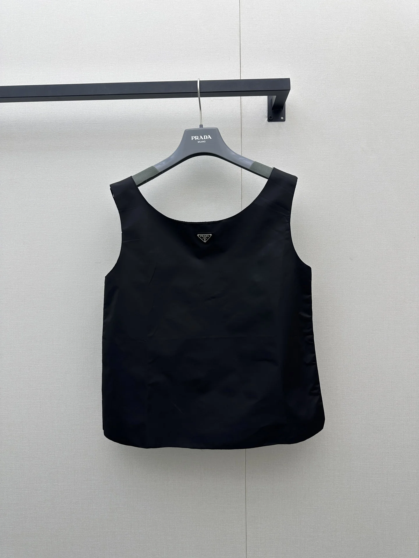 PRADA Vests S-L B15202608042125