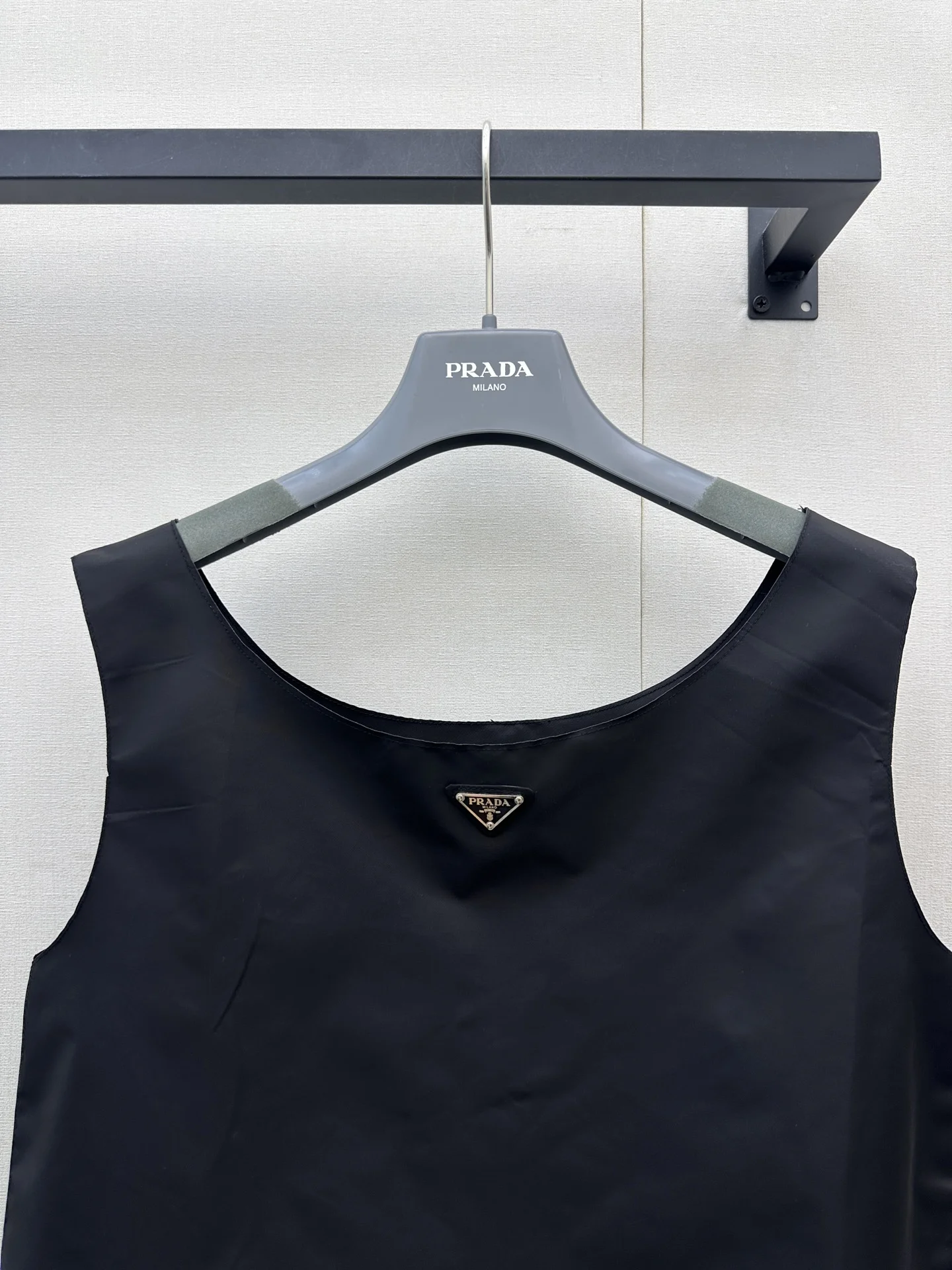 PRADA Vests S-L B15202608042125 - Image 2