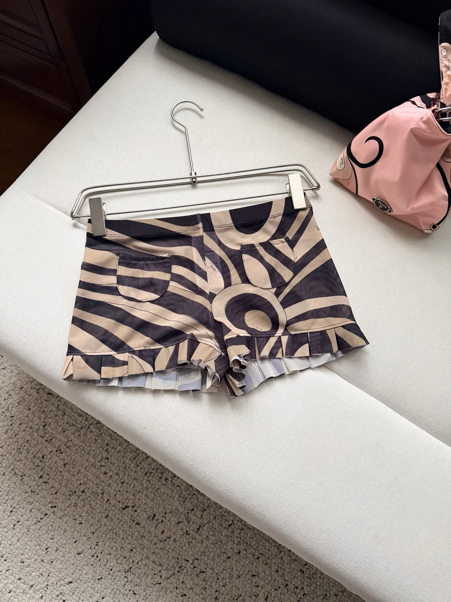 PUCCI Shorts Mesh 36-42 B15202608041482