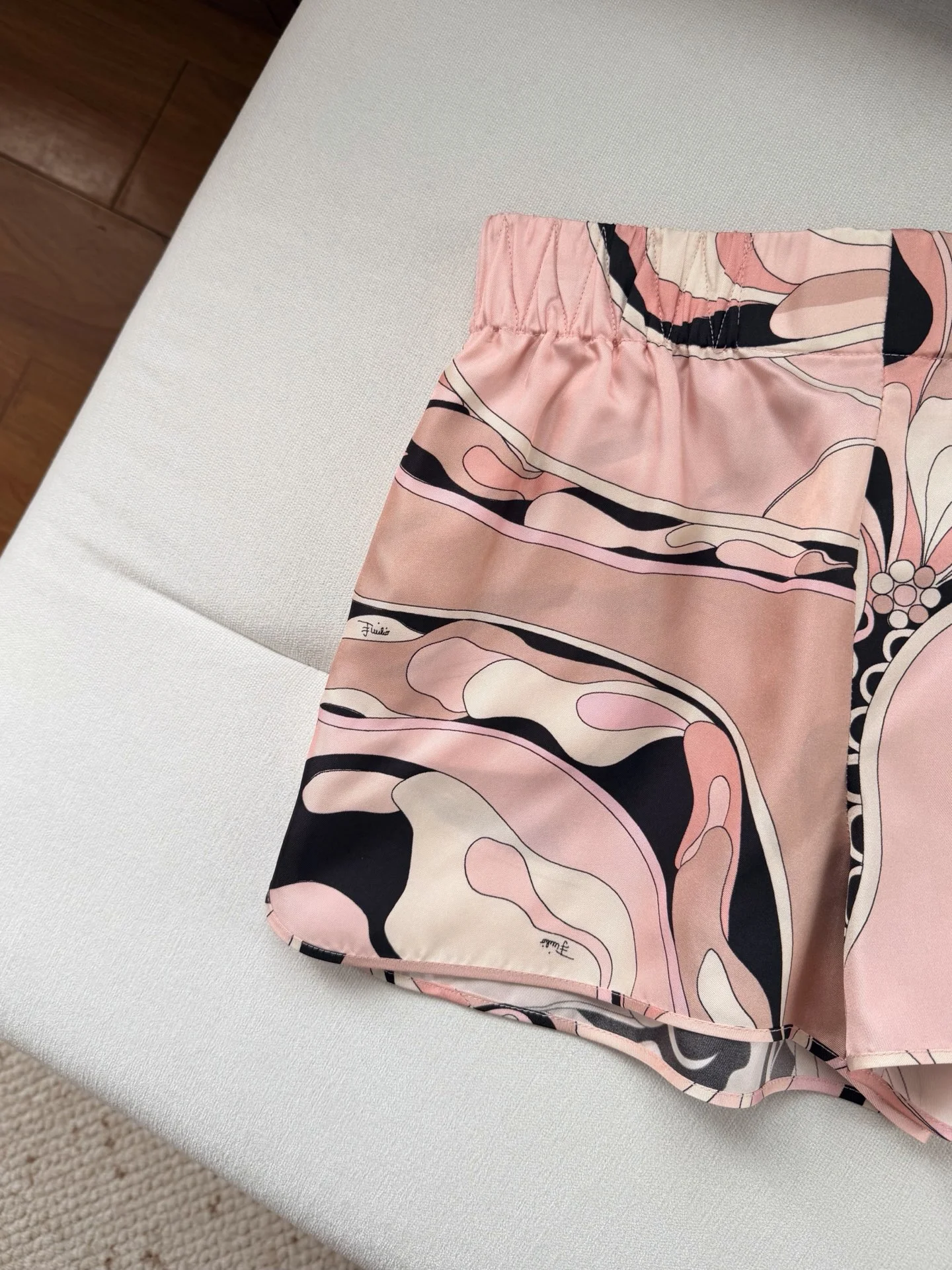 PUCCI Shorts Silk 36-42 C25202608042452 - Image 6