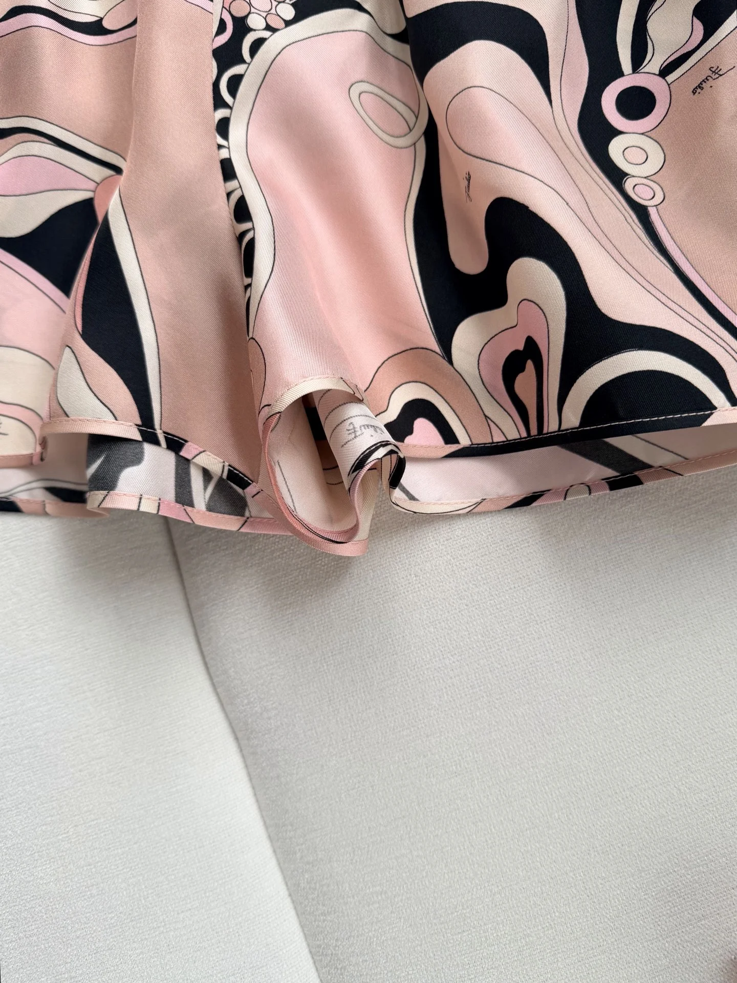 PUCCI Shorts Silk 36-42 C25202608042452 - Image 8