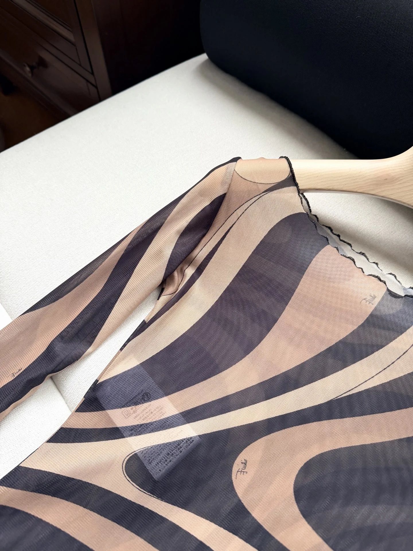 PUCCI T-shirts Mesh 36-42 A85202608041481 - Image 3