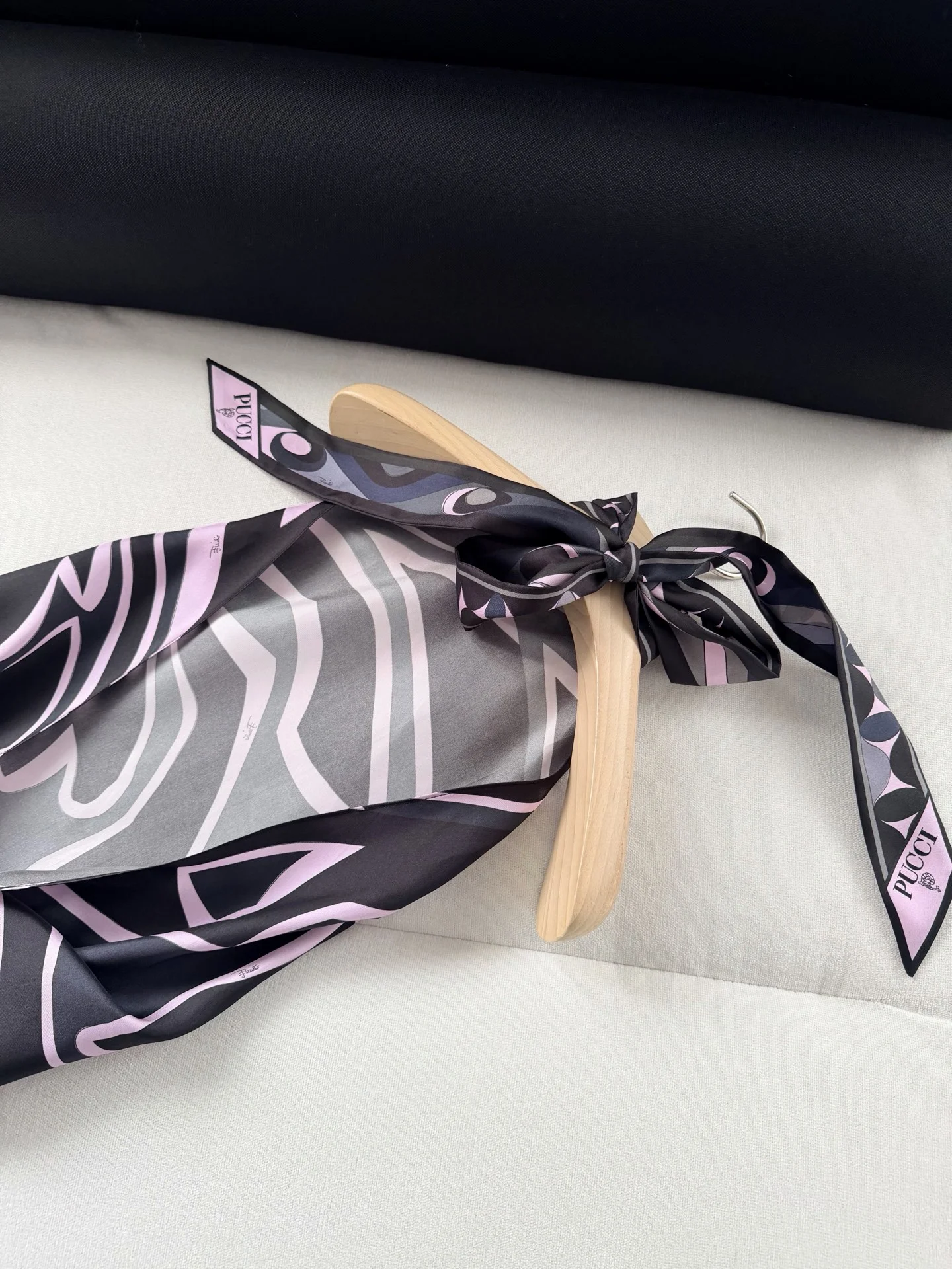 PUCCI Vests Silk One Size C25202608041424 - Image 4