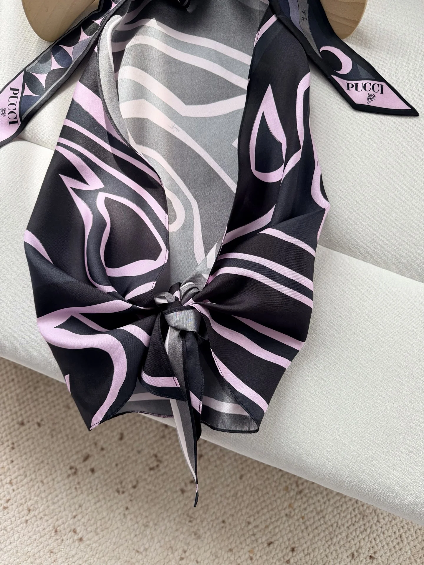 PUCCI Vests Silk One Size C25202608041424 - Image 7
