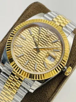 Alternative view of ROLEX Datejust Automatic (Gold Dial) 36mm A900202608050290